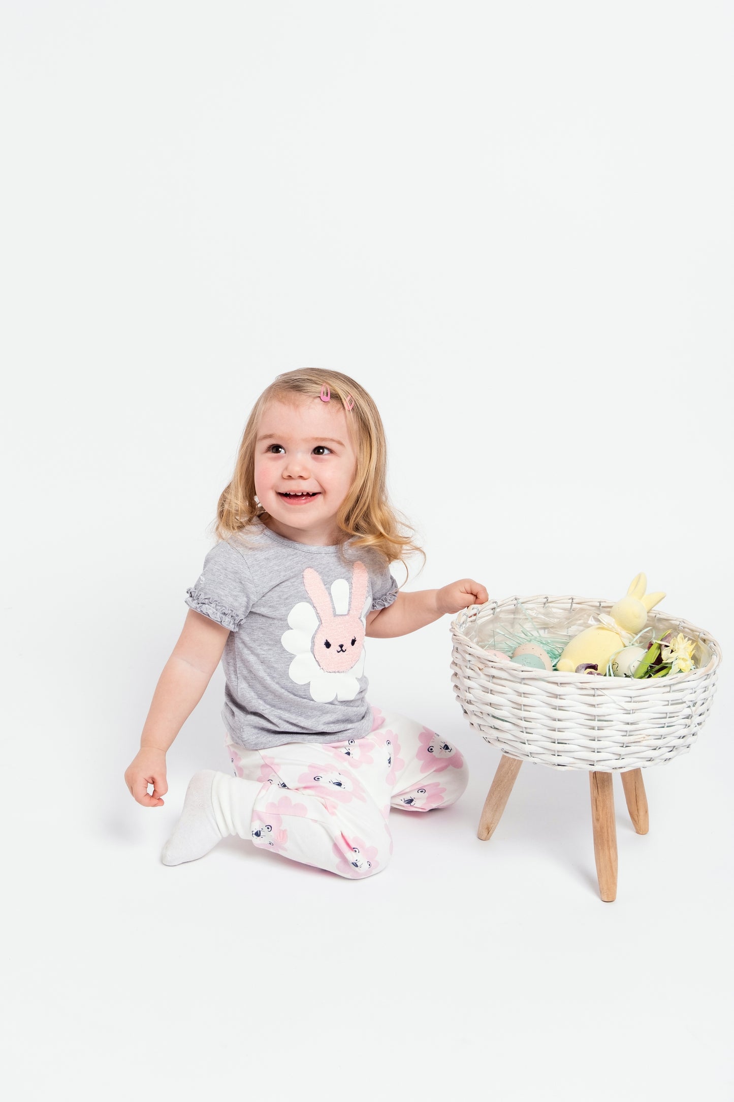 Short Ruffle Sleeve T-Shirt with (Floral Bunny) Chenille Patch Graphic - Grey